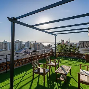 Abaporu Art Hostal