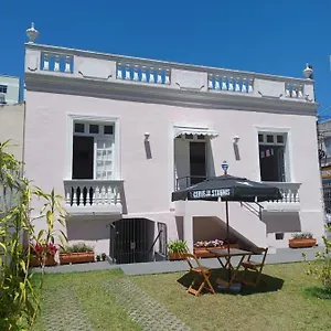 Casarao & Quartos Privados Hostal